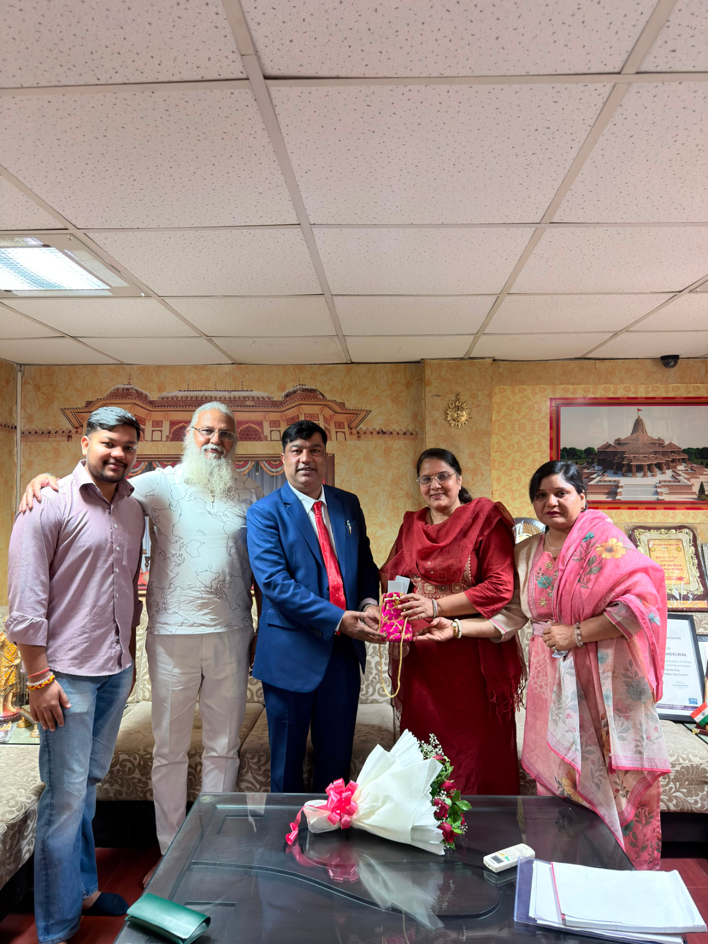 Kulbhusshan Jinddal with Ex Mayor Jaipur Mrs. Jyoti Khandelwal — photo 2